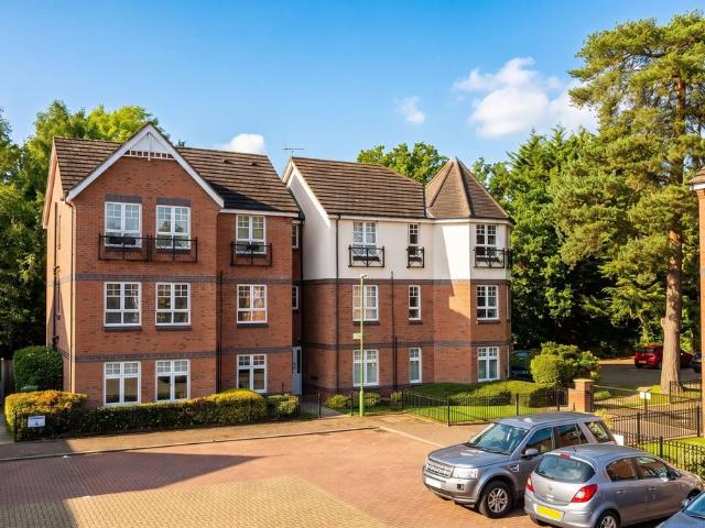 Flat for sale in Ulverley Green, Solihull