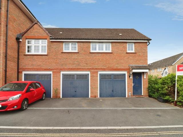 Flat for sale in Feckenham, City Of Bristol