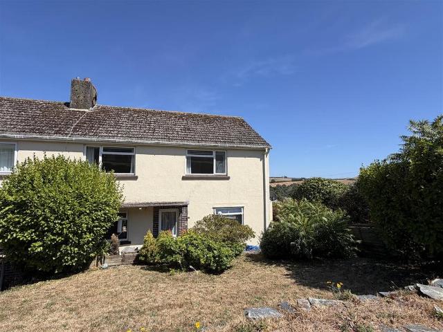 Flat for sale in Fowey, Cornwall