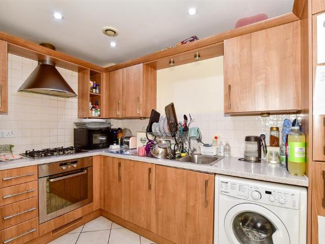 Flat for sale in Three Bridges, Glynde