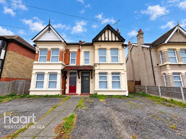 Flat for sale in Prittlewell, Southend-on-Sea