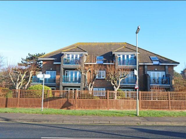 Flat for sale in Spring Vale, Hampshire