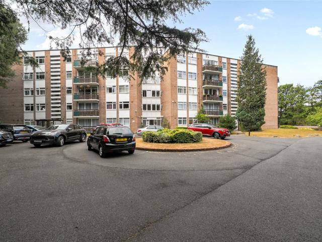 Flat for sale in Chislehurst, Greater London