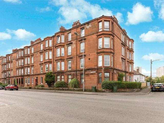 Flat for sale in Sandyhills, Scotland