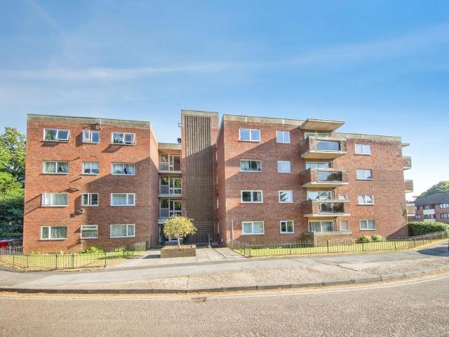 Flat for sale in California, Key Street