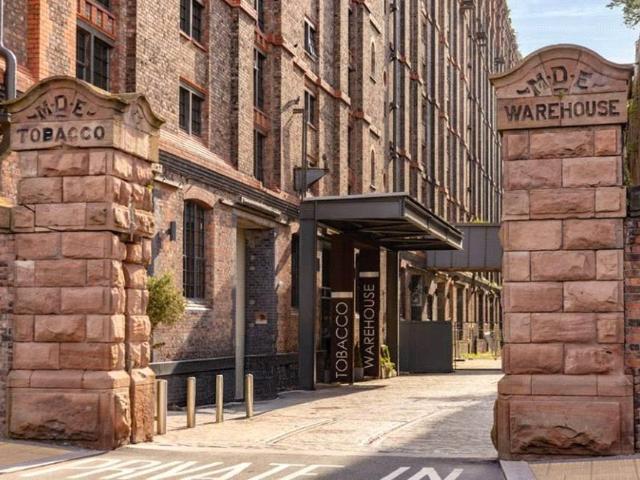 Flat for sale in Calderstones