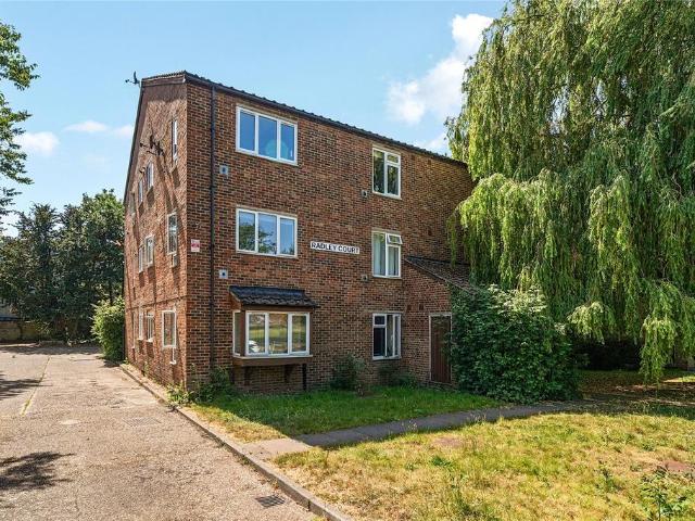 Flat for sale in London Borough of Lewisham, Greater London