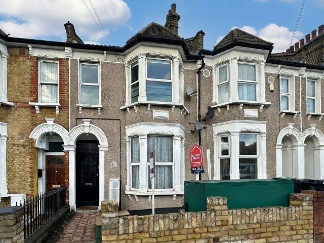 Flat for sale in London Borough of Lewisham, Isle Of Man