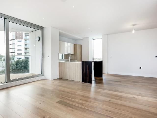 Flat for sale in Putney, Greater London