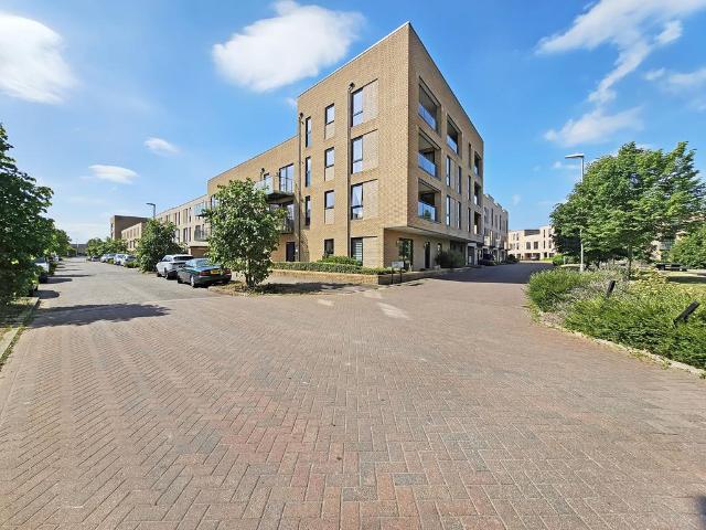 Flat for sale in Arbury, Cambridgeshire