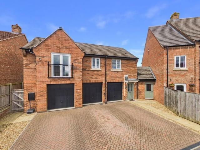 Flat for sale in Malton, North Yorkshire