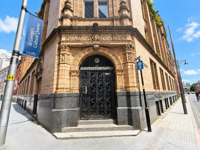 Flat for sale in St Matthew's, Old Wharf