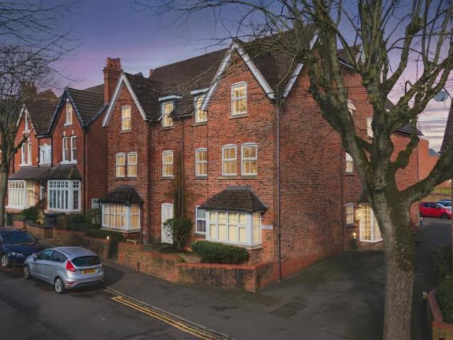 Flat for sale in Maney, Sutton Coldfield