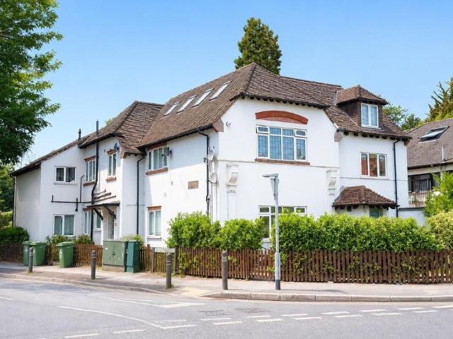 Flat for sale in Coldblow, Greater London