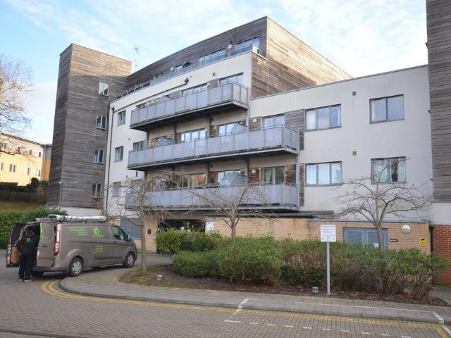 Flat for sale in Alperton, Greater London