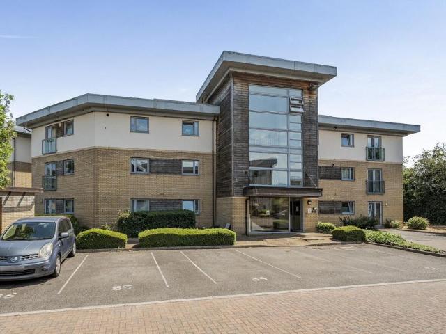 Flat for sale in Huntingdon