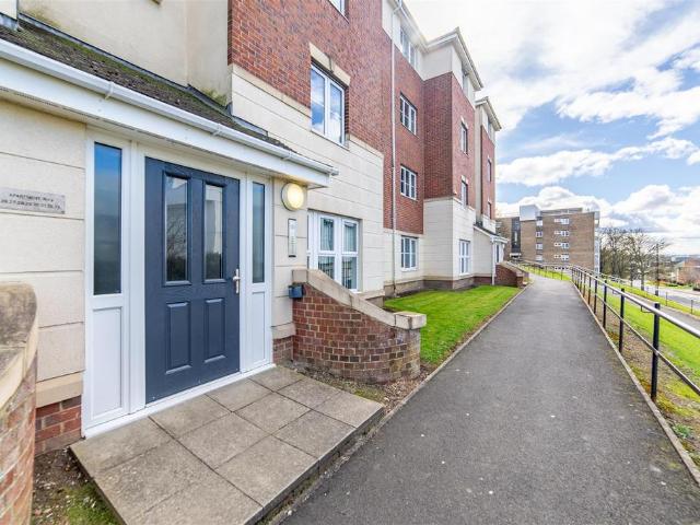 Flat for sale in Killingworth
