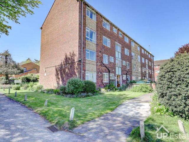 Flat for sale in Hillfields, West Midlands