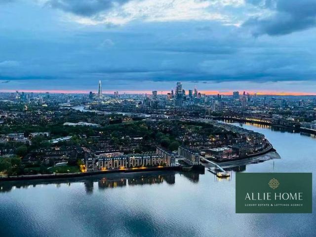 Flat for sale in Canary Wharf, Greater London