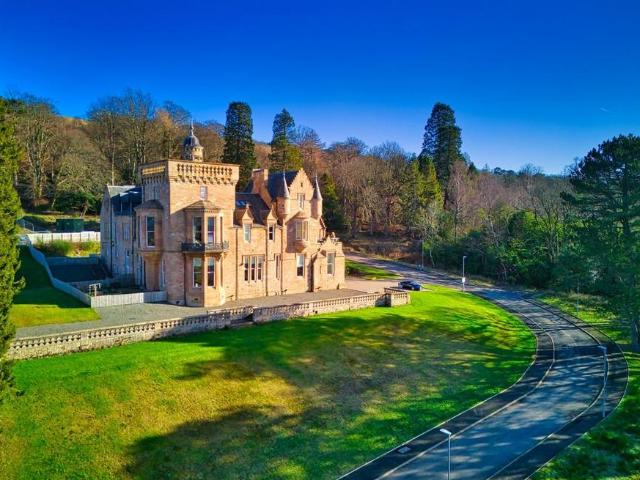 Flat for sale in Shandon, Scotland