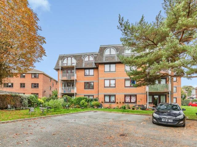 Flat for sale in St Leonards, Hastings