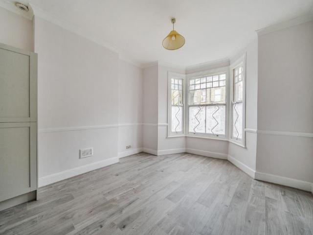 Flat for sale in London Borough of Haringey, Greater London