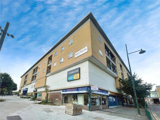 Flat for sale in Slade Green, Greater London