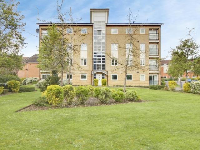Flat for sale in Stanborough, Fretherne