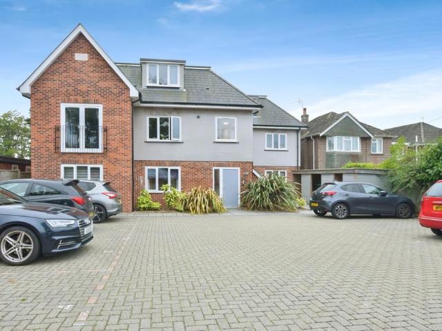 Flat for sale in Canford Bottom, Colehill