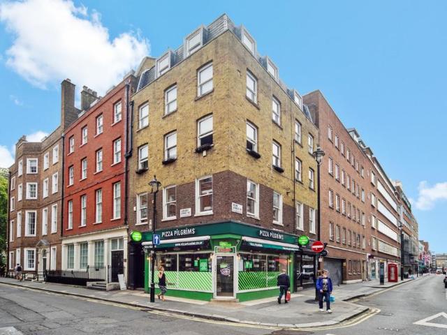 Flat for sale in Soho, Greater London