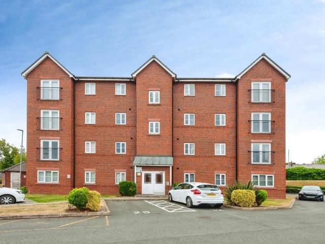 Flat for sale in Huyton, Knowsley