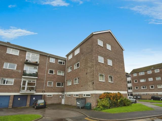 Flat for sale in Bradway, South Yorkshire