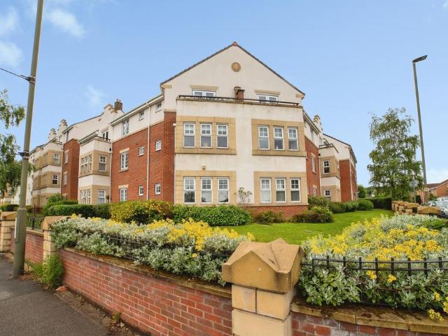 Flat for sale in Loundsley Green, East Midlands