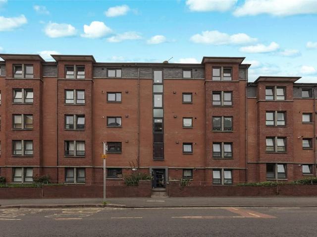Flat for sale in Newbank, Scotland