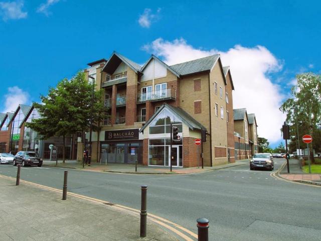 Flat for sale in Hale Barns, Trafford