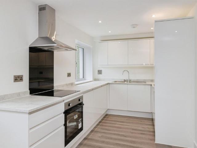 Flat for sale in Strode, Devon