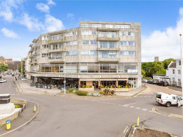 Flat for sale in Folkestone