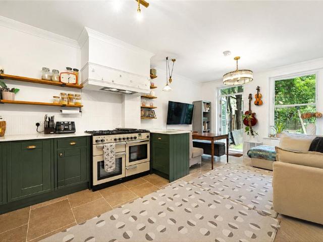 Flat for sale in London Borough of Brent, Greater London
