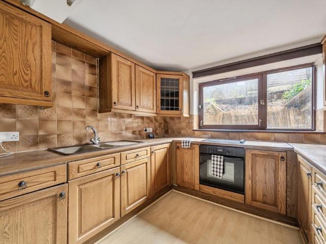 Flat for sale in East Dulwich, Greater London