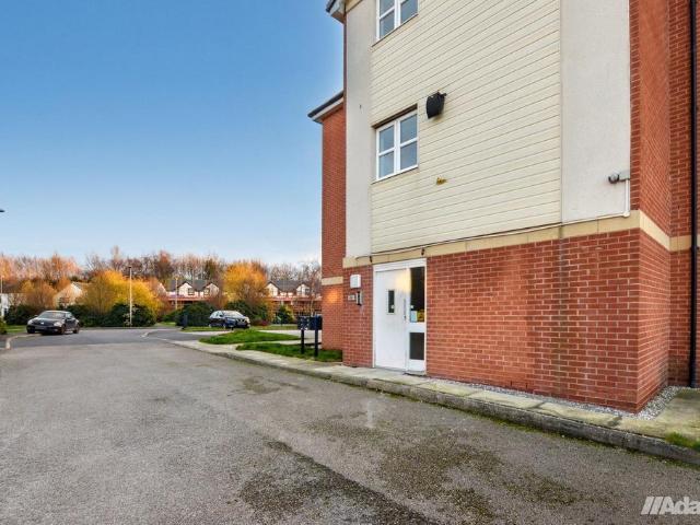 Flat for sale in Higher Runcorn, Halton