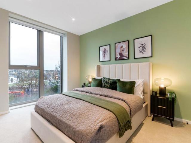 Flat for sale in Wandsworth, Greater London