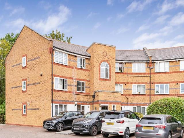 Flat for sale in Enfield Island Village, Greater London