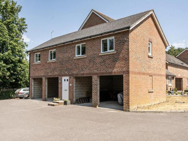 Flat for sale in New Alresford, Winchester