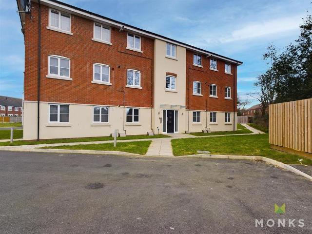 Flat for sale in Gobowen, Shropshire