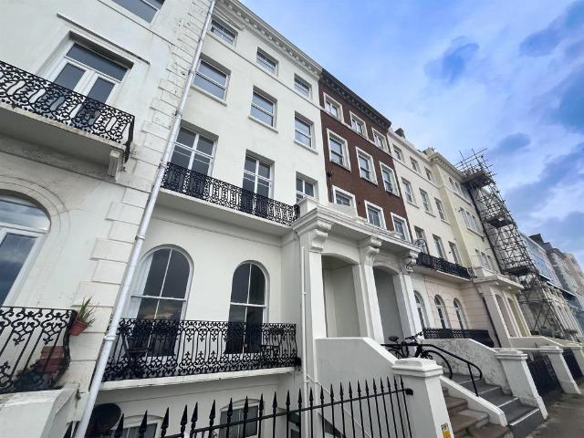 Flat for sale in West Marina, Guestling Green