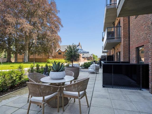 Flat for sale in Chalfont St. Peter, Denham