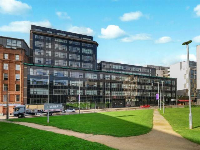 Flat for sale in Merchant City, Glasgow