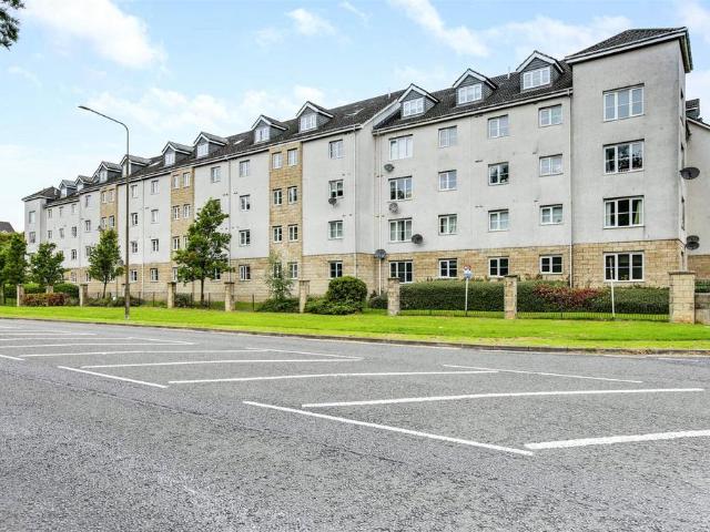 Flat for sale in Eliburn, Dedridge