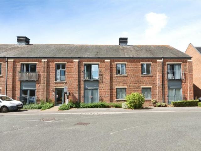 Flat for sale in Priddy's Hard, Middlecroft