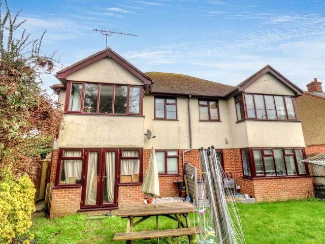 Flat for sale in Stokenchurch, Buckinghamshire